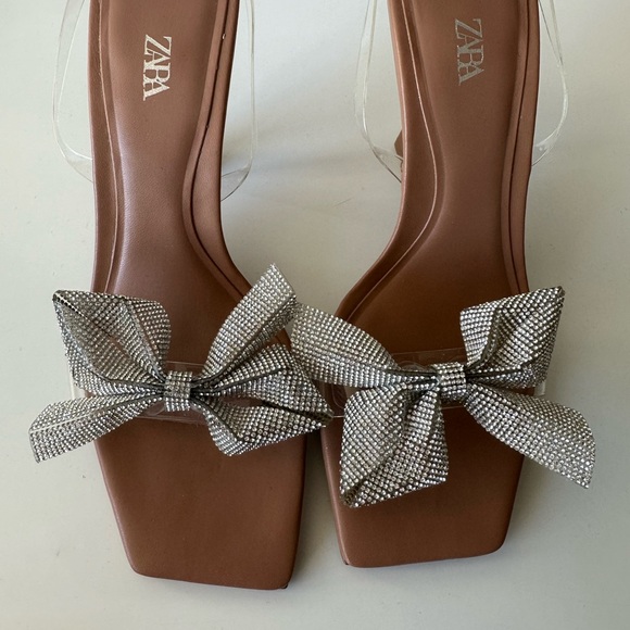 Unworn Zara Crystal Bow Heels - Picture 2 of 6